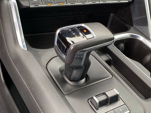 Used 2022 GMC Sierra 1500 Denali AWD/4WD image 19
