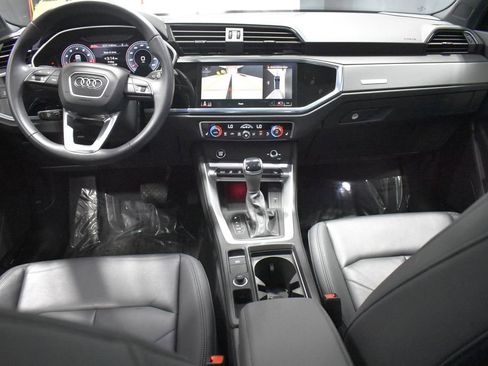 Used 2024 Audi Q3 2.0T Premium Plus w/ Premium Plus Package image 13