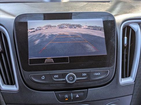 Used 2022 Chevrolet Malibu LT image 14