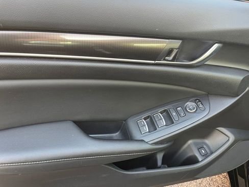 Used 2022 Honda Accord Sport image 6