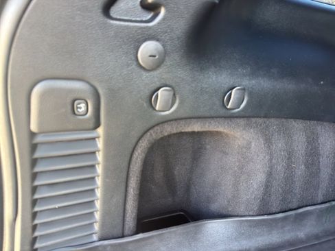 Used 2018 Jeep Grand Cherokee Limited image 39