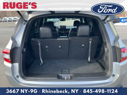 Used 2025 Honda Pilot TrailSport image 14