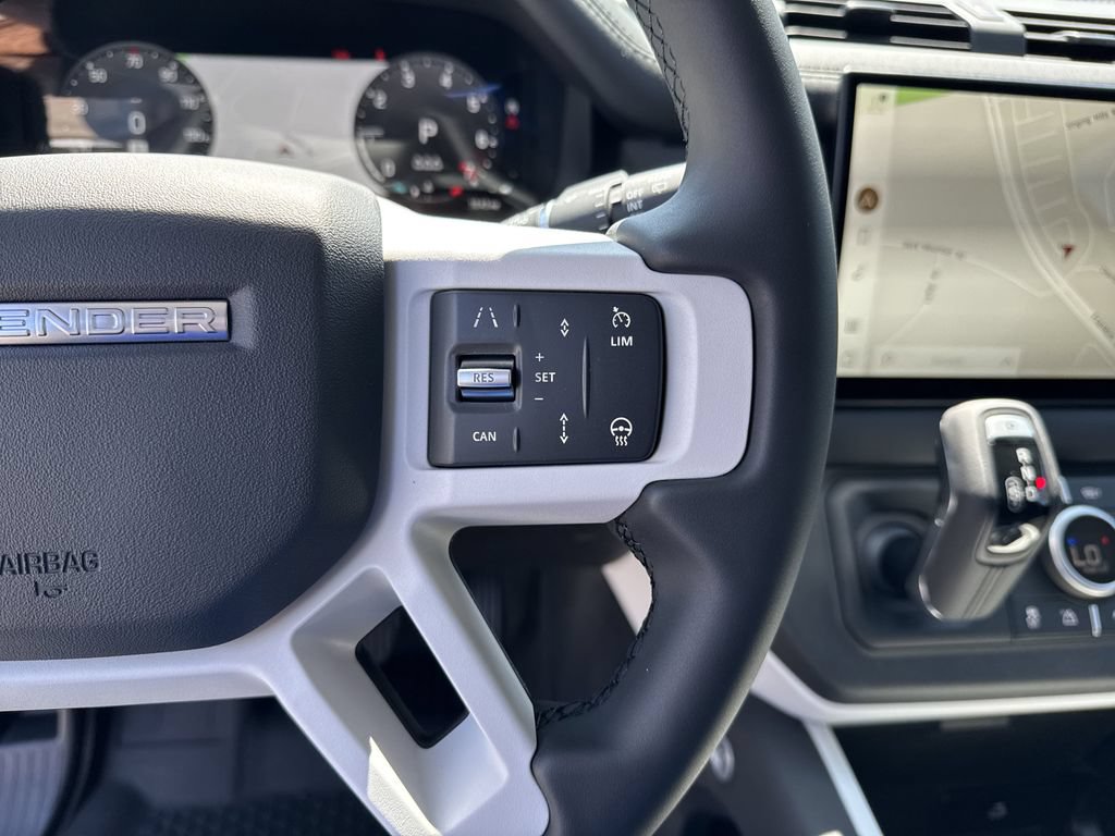 Used 2025 Land Rover Defender 90 S AWD/4WD image 21
