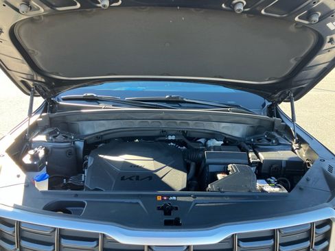 Used 2023 Kia Telluride S image 19