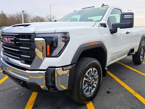 New 2026 GMC Sierra 3500 Pro w/ LPO, GMC Protection Package AWD/4WD image 4