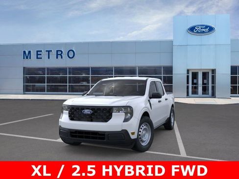 New 2025 Ford Maverick XL image 3