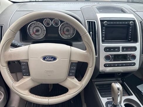 Used 2010 Ford Edge Limited FWD image 4