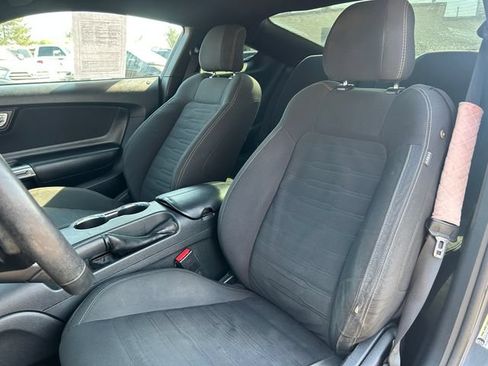 Used 2016 Ford Mustang Coupe RWD image 24