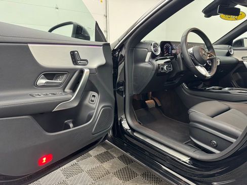 Used 2025 Mercedes-Benz CLA 250 4MATIC image 15