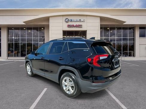 Used 2022 GMC Terrain SLE w/ Driver Convenience Package image 11