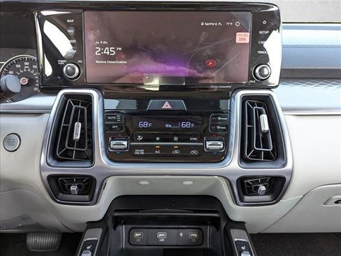 Used 2023 Kia Sorento EX w/ Panoramic Sunroof Package image 11