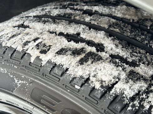 Used 2024 Dodge Durango GT image 11