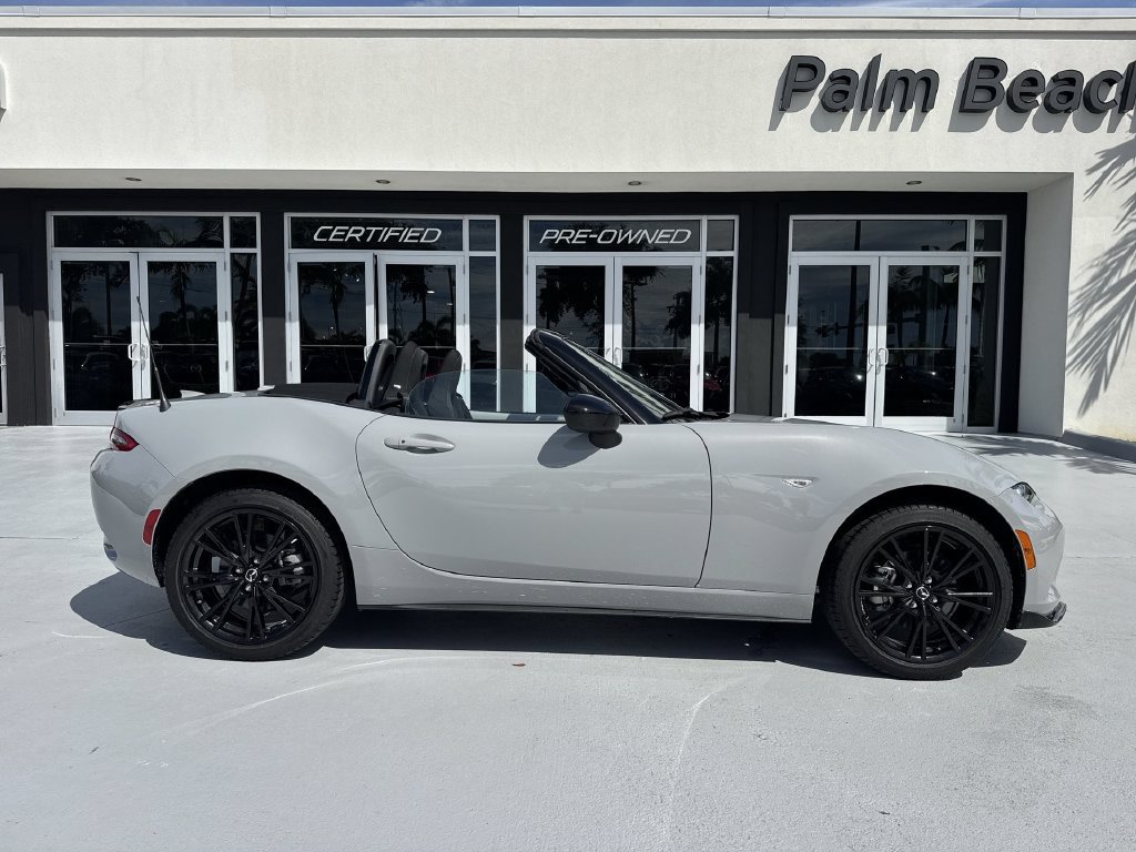 Used 2025 MAZDA MX-5 Miata Club RWD image 23