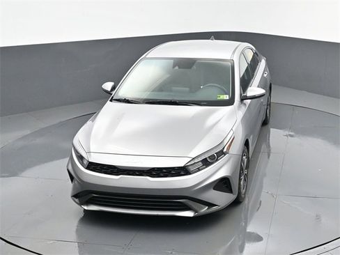 Used 2024 Kia Forte LXS w/ LXS Technology Package image 18