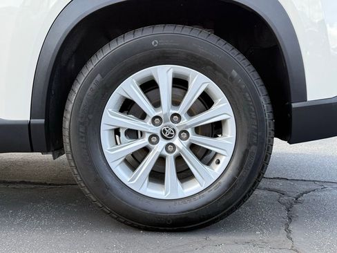 Used 2024 Toyota Grand Highlander XLE image 16