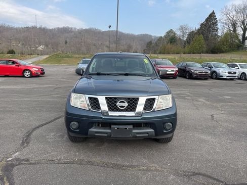 Used 2014 Nissan Frontier SV RWD image 3