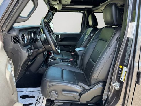 Used 2021 Jeep Wrangler Unlimited Sahara AWD/4WD image 24