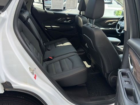Used 2024 GMC Terrain Denali w/ Denali Premium Package AWD/4WD image 13