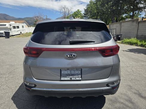 Used 2020 Kia Sportage LX AWD/4WD image 4