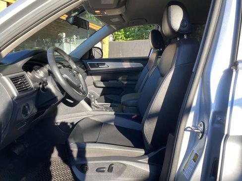 Used 2019 Volkswagen Atlas SE FWD image 14