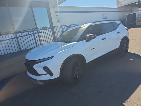 Used 2023 Chevrolet Blazer LT image 10