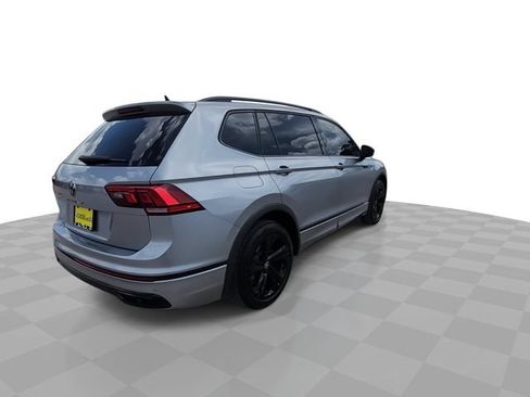 Used 2024 Volkswagen Tiguan SE R-Line FWD image 8
