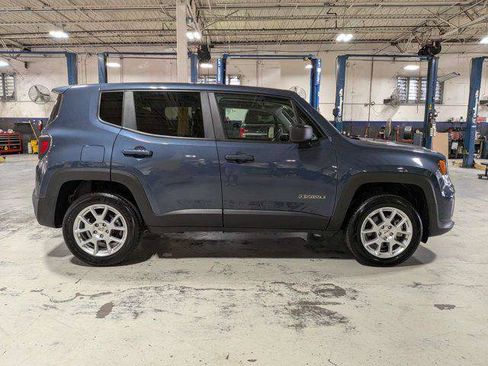 Certified 2023 Jeep Renegade Latitude AWD/4WD image 3