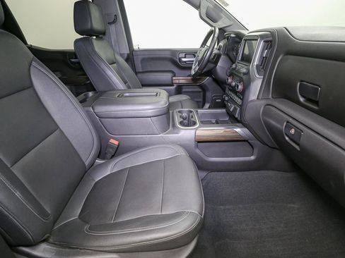 Used 2021 Chevrolet Silverado 1500 LT Trail Boss w/ Convenience Package II AWD/4WD image 19