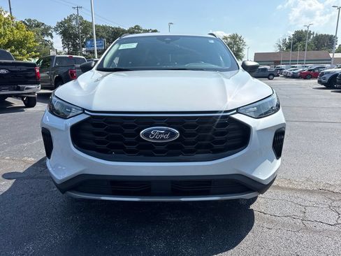Used 2025 Ford Escape ST-Line FWD image 3