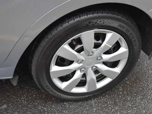 Used 2017 Subaru Impreza 2.0i AWD/4WD image 36