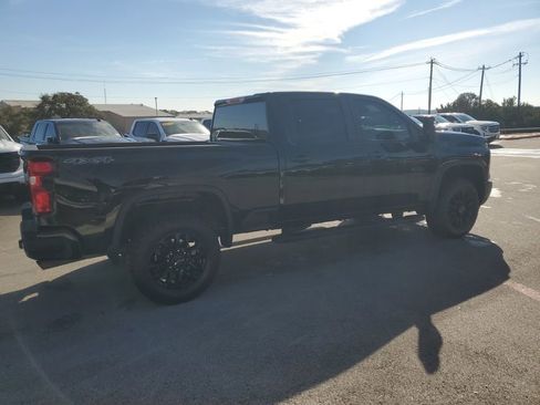 Used 2025 Chevrolet Silverado 2500 Custom w/ Custom Value Package image 10