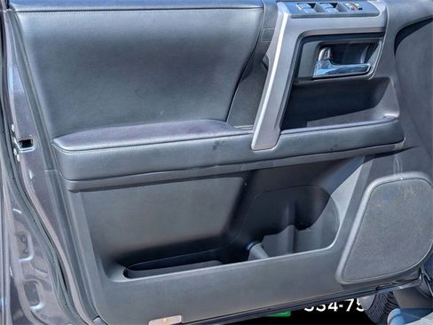 Used 2021 Toyota 4Runner SR5 Premium image 12