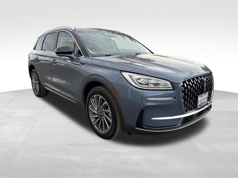 Used 2023 Lincoln Corsair Reserve w/ Equipment Group 201A AWD/4WD image 7
