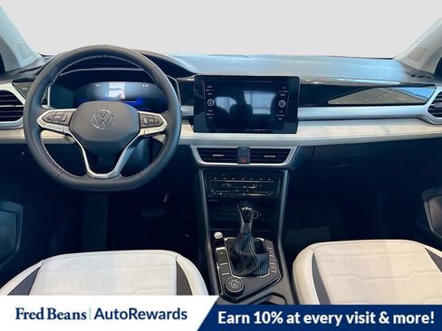 New 2026 Volkswagen Taos SE image 14