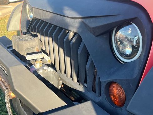 Used 2013 Jeep Wrangler Sport image 11