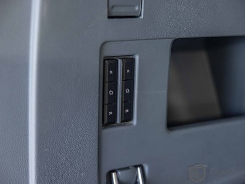 Used 2020 Lincoln Navigator Black Label w/ Cargo Convenience Package image 18