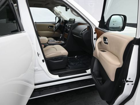 Used 2024 Nissan Armada SL w/ Captain's Chairs Package RWD image 11