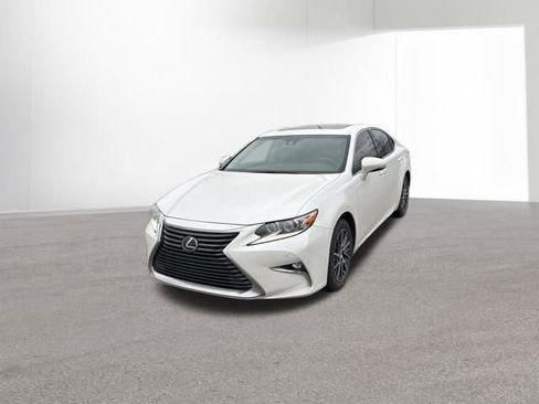 Used 2017 Lexus ES 350 image 2