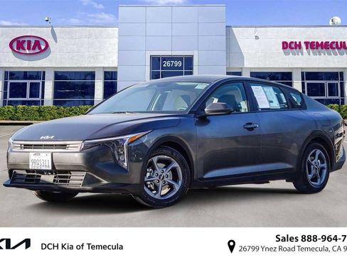 Certified 2025 Kia K4 LXS image 1