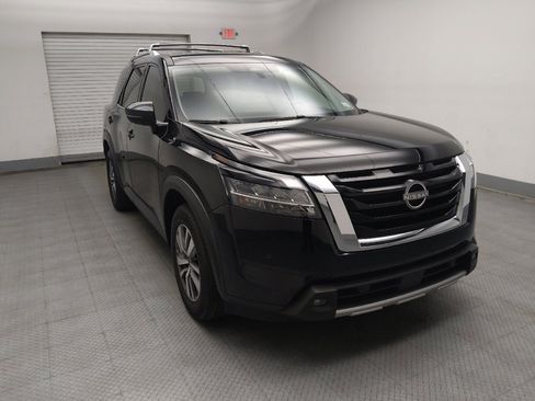 Used 2023 Nissan Pathfinder SL image 13