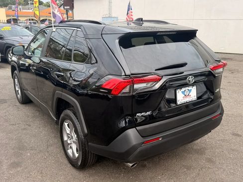 Used 2023 Toyota RAV4 XLE FWD image 5