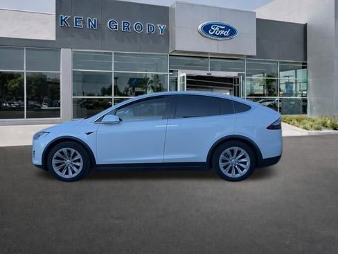 Used 2020 Tesla Model X Long Range image 2