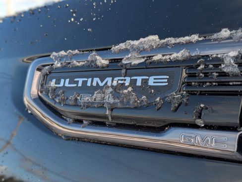 Used 2025 GMC Sierra 1500 Denali Ultimate image 15