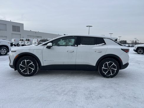 New 2026 Chevrolet Equinox EV LT image 2