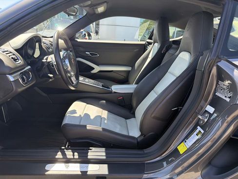 Used 2015 Porsche Cayman RWD image 8