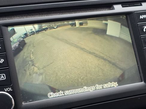 Used 2018 Nissan Frontier PRO-4X image 22