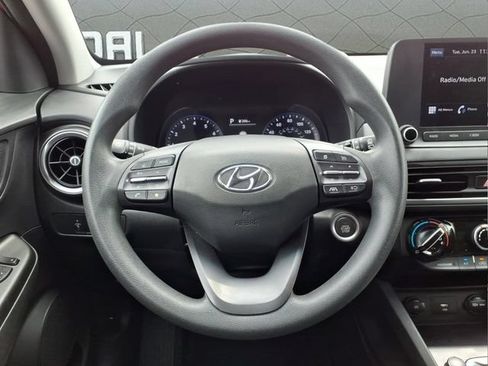 Used 2022 Hyundai Kona SEL AWD/4WD image 18