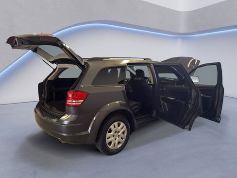 Used 2016 Dodge Journey SE image 13
