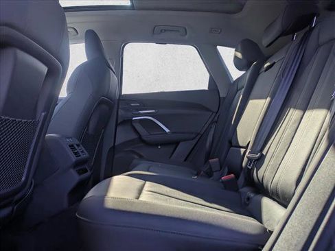 New 2025 Audi Q5 Premium Plus image 17