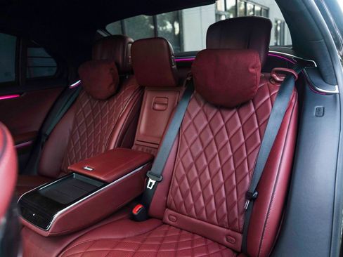 Used 2023 Mercedes-Benz S 500 4MATIC image 31